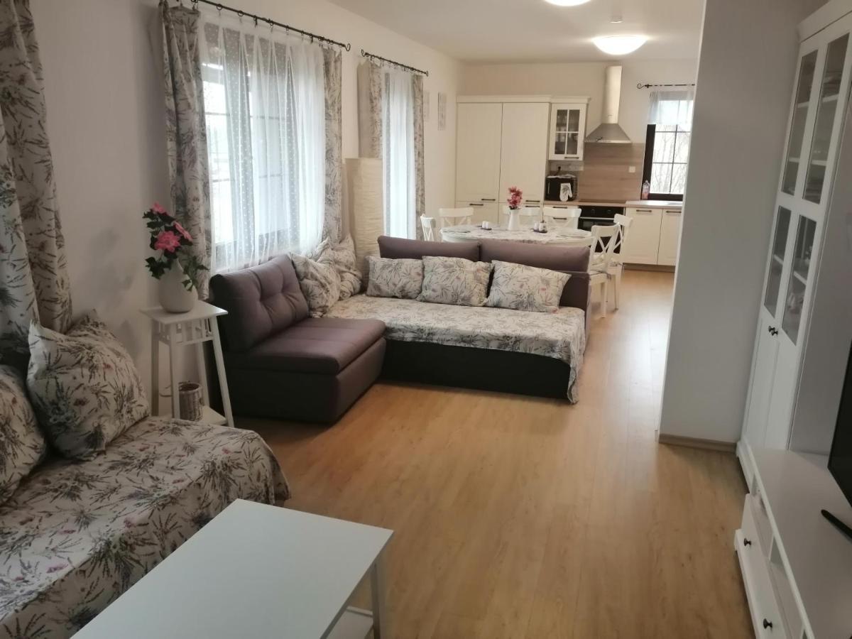 Apartman Ve Skolce Оломоуц Екстер'єр фото