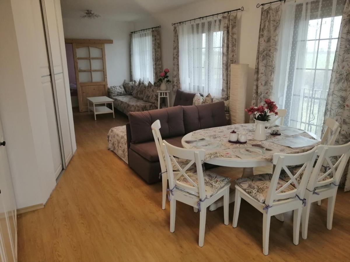 Apartman Ve Skolce Оломоуц Екстер'єр фото