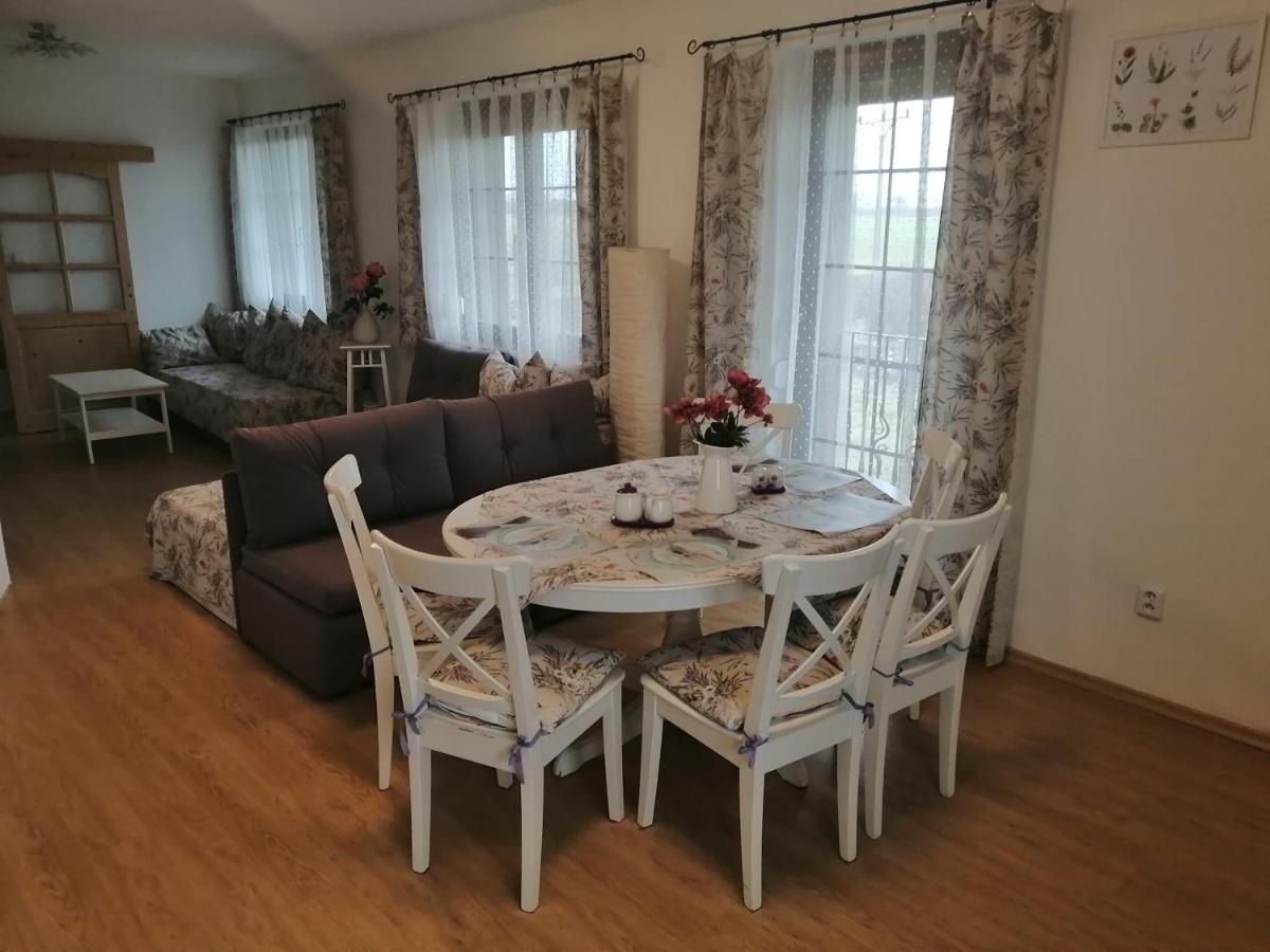 Apartman Ve Skolce Оломоуц Екстер'єр фото